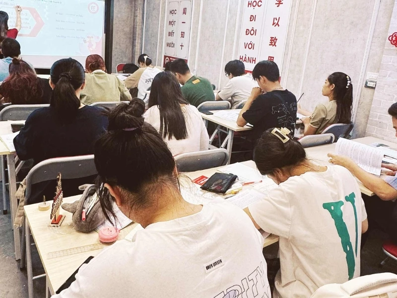 Khoá luyện thi HSKK trung cấp - cao cấp